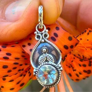 Sterling Silver 925 Pendant with Blue topaz Gemstone
